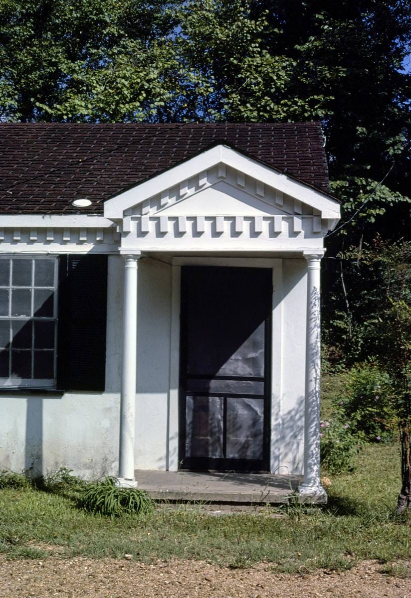 Historic Photo : 1986 Pilgrim Court, Washington, Mississippi | Margolies | Roadside America Collection | Vintage Wall Art :