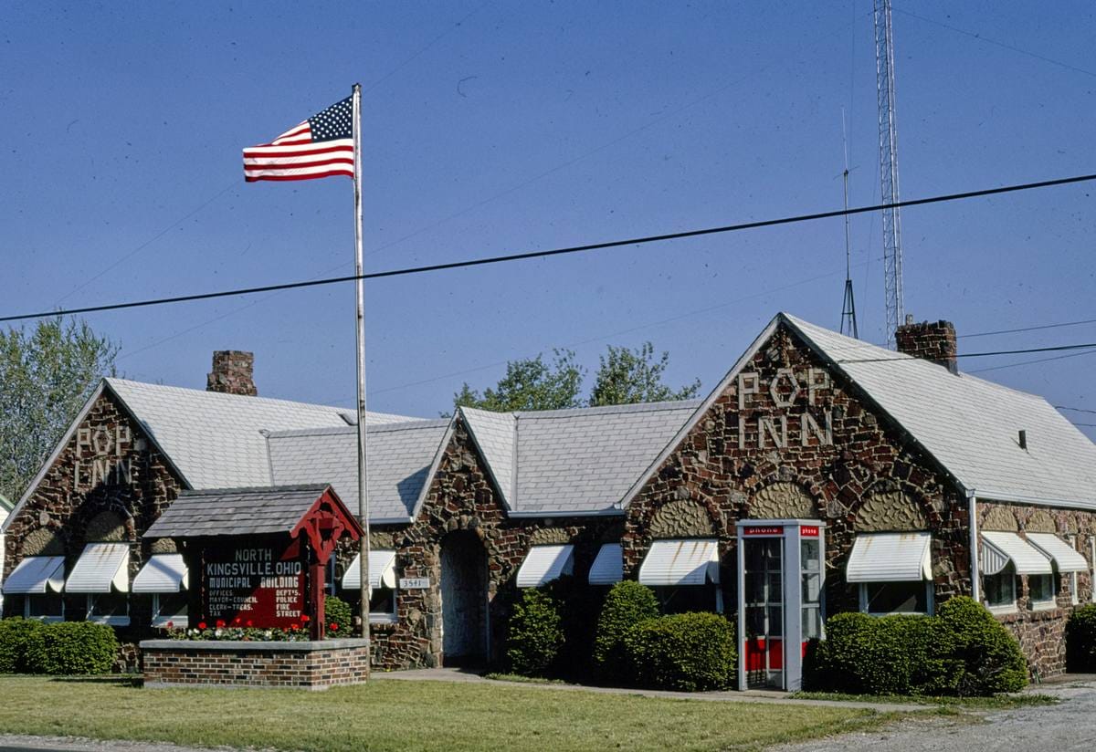 Historic Photo : 1980 Pop Inn, North Kingsville, Ohio | Margolies | Roadside America Collection | Vintage Wall Art :