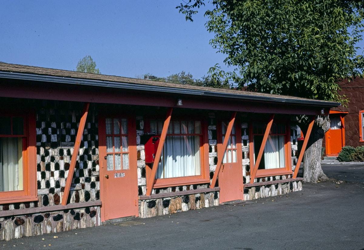 Historic Photo : 1987 Rockwood Motel, Klamath Falls, Oregon | Margolies | Roadside America Collection | Vintage Wall Art :