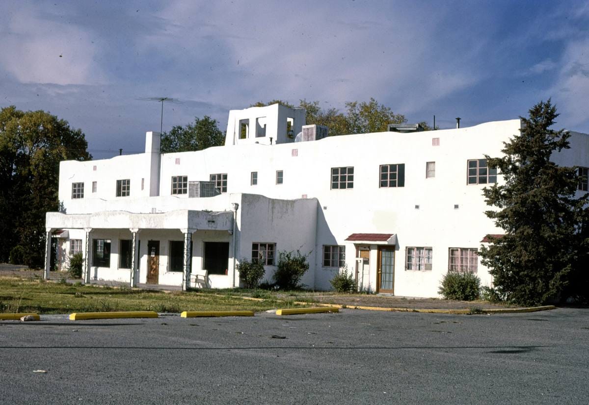 Historic Photo : 1987 Casa Grande Motel, Albuquerque, New Mexico | Margolies | Roadside America Collection | Vintage Wall Art :