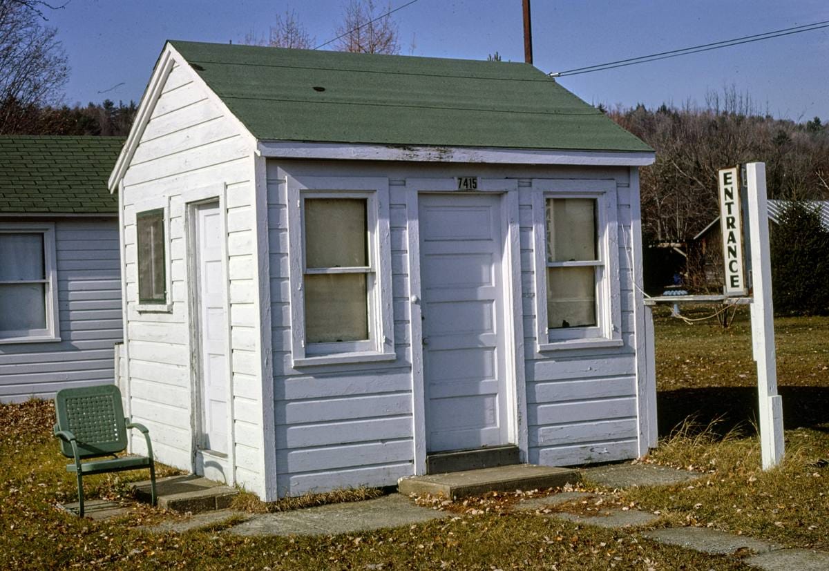 Historic Photo : 1977 Cabins, Saratoga Springs, New York | Margolies | Roadside America Collection | Vintage Wall Art :