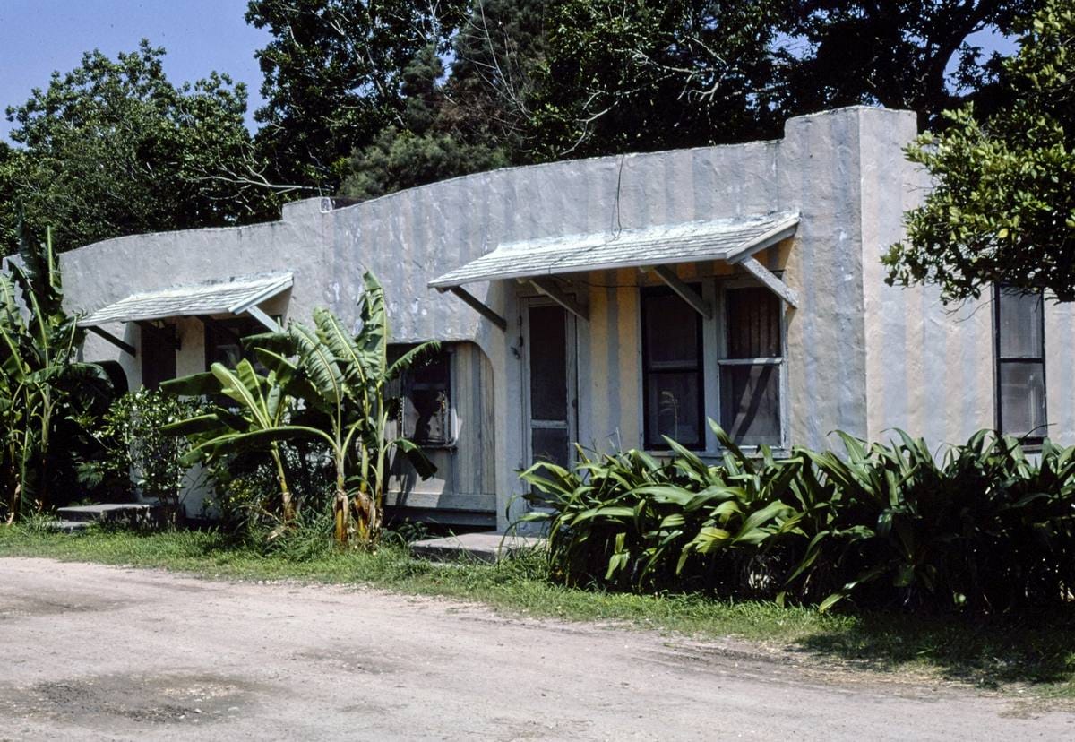 Historic Photo : 1982 Pecan Tree Motel north of Brownsville, Brownsville, Texas | Margolies | Roadside America Collection | Vintage Wall Art :