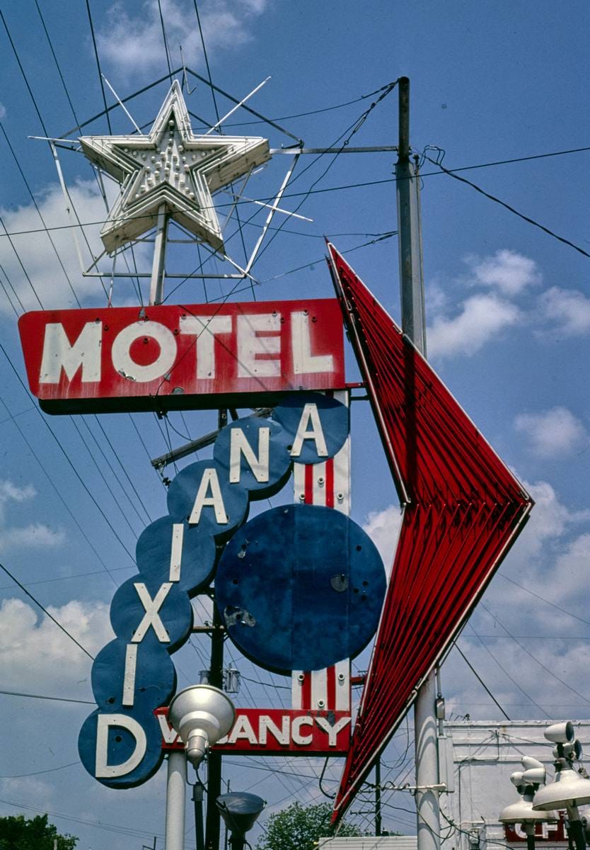 Historic Photo : 1982 Dixiana Motel sign, Vicksburg, Mississippi | Margolies | Roadside America Collection | Vintage Wall Art :