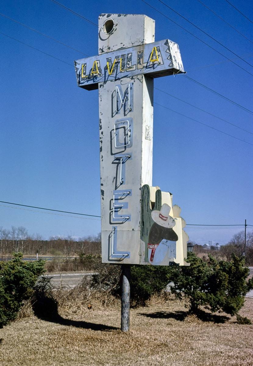 Historic Photo : 1979 La Villa Motel sign, Lake Charles, Louisiana | Margolies | Roadside America Collection | Vintage Wall Art :