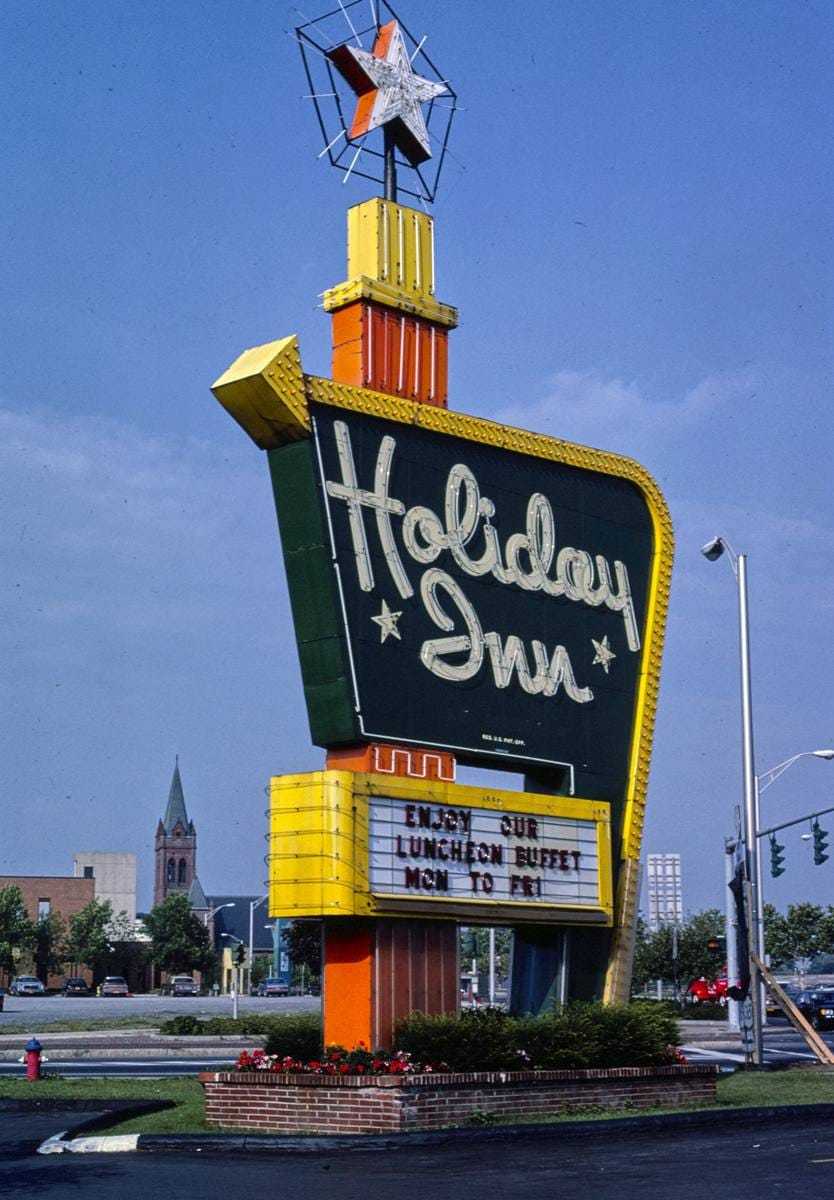 Historic Photo : 1983 Holiday Inn sign, Rome, New York | Margolies | Roadside America Collection | Vintage Wall Art :