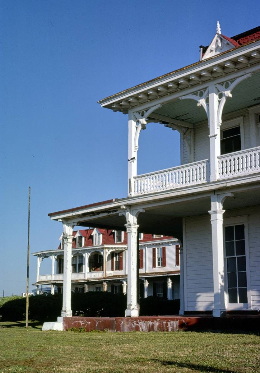 Historic Photo : 1978 Windsor Hotel, Cape May, New Jersey | Margolies | Roadside America Collection | Vintage Wall Art :
