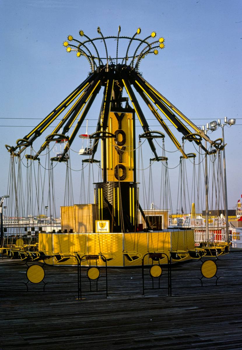 Historic Photo : 1978 Yoyo ride, Seaside Heights, New Jersey | Margolies | Roadside America Collection | Vintage Wall Art :