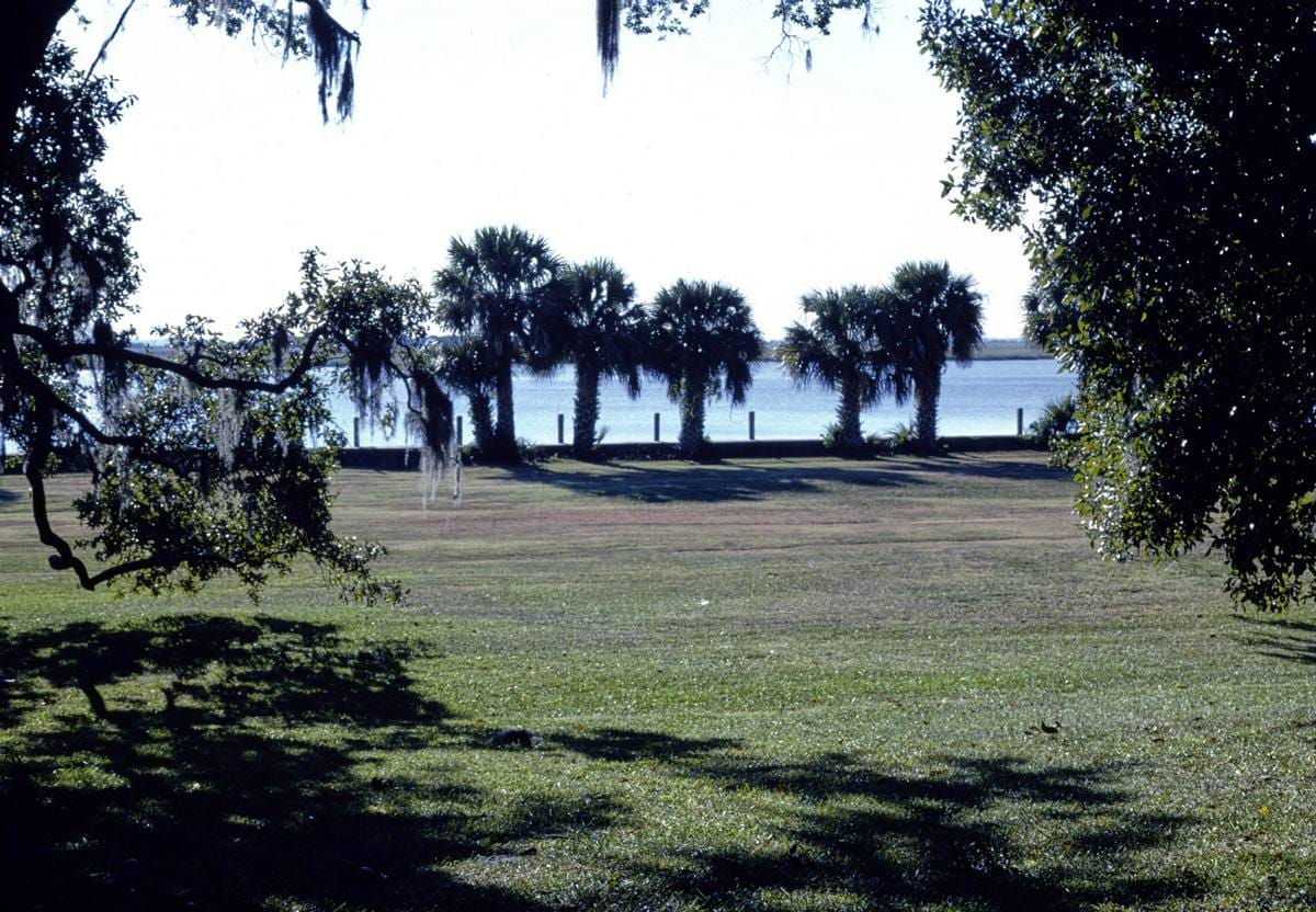 Historic Photo : 1990 Jekyll Island Club Hotel, Jekyll Island, Georgia | Margolies | Roadside America Collection | Vintage Wall Art :