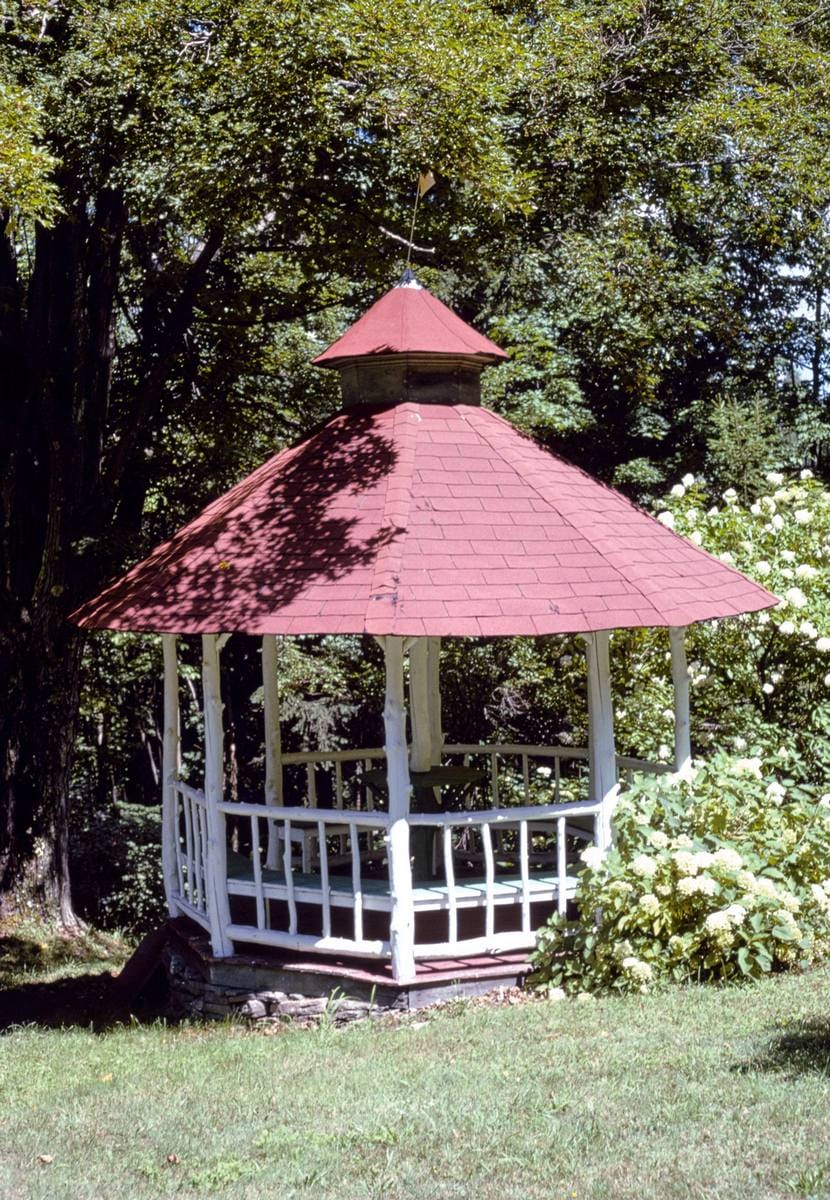 Historic Photo : 1978 Fleischmanns Park Hotel gazebo, Fleischmanns, New York | Margolies | Roadside America Collection | Vintage Wall Art :