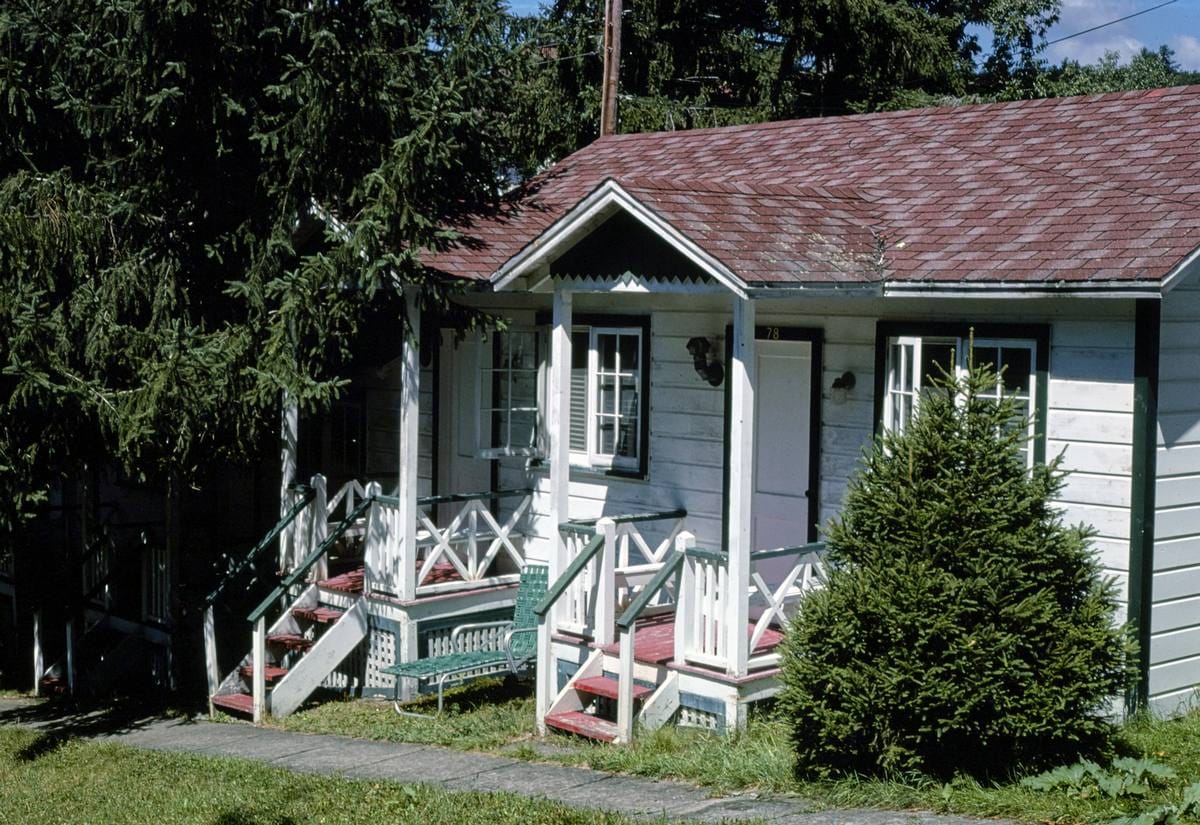 Historic Photo : 1978 Hotel Mathes bungalows, Fleischmanns, New York | Margolies | Roadside America Collection | Vintage Wall Art :