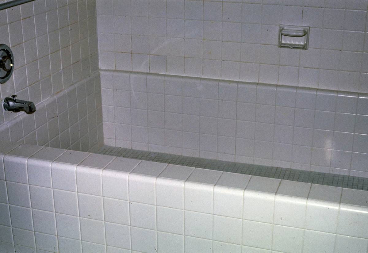 Historic Photo : 1977 Homowack Room 317, bathtub, Mamakating, New York | Margolies | Roadside America Collection | Vintage Wall Art :