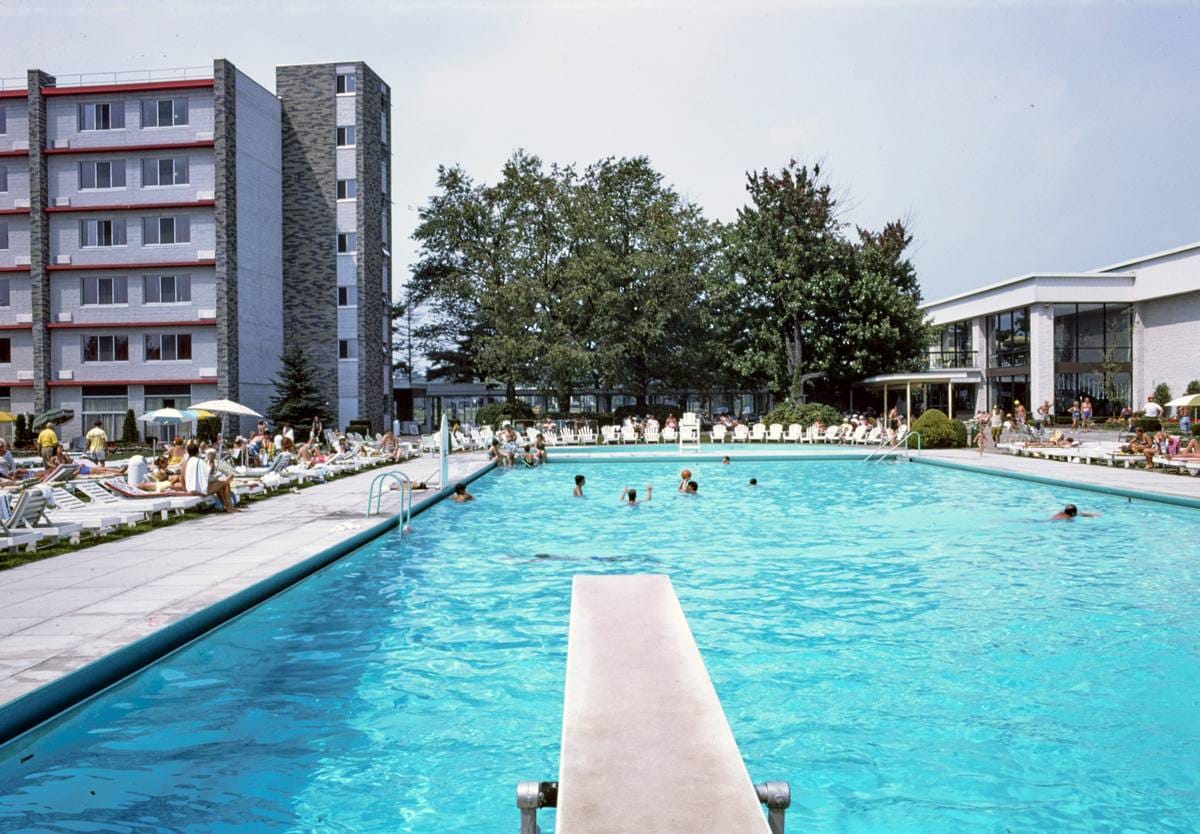 Historic Photo : 1977 Kutsher's pool, Thompson, New York | Margolies | Roadside America Collection | Vintage Wall Art :
