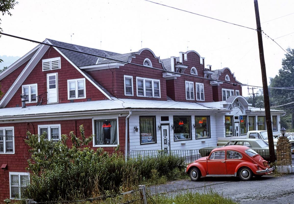 Historic Photo : 1976 Lake Jefferson Hotel, Route 52, Jeffersonville, New York | Margolies | Roadside America Collection | Vintage Wall Art :