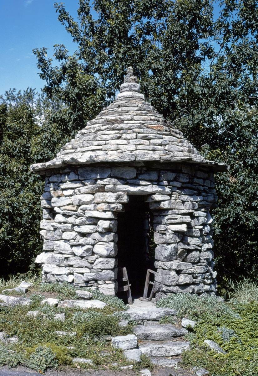 Historic Photo : 1976 Mohonk House, garden stone, New Paltz, New York | Margolies | Roadside America Collection | Vintage Wall Art :