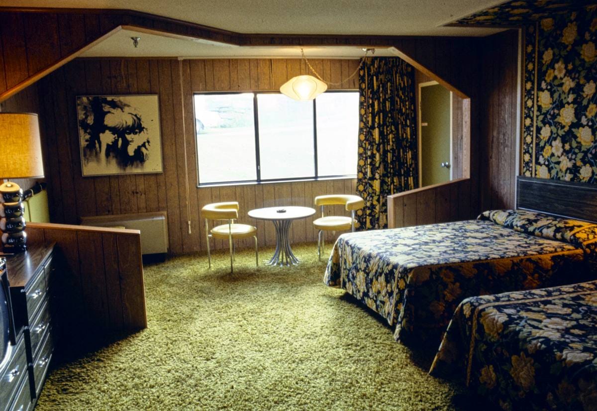 Historic Photo : 1978 Pines, room G40, New York | Margolies | Roadside America Collection | Vintage Wall Art :