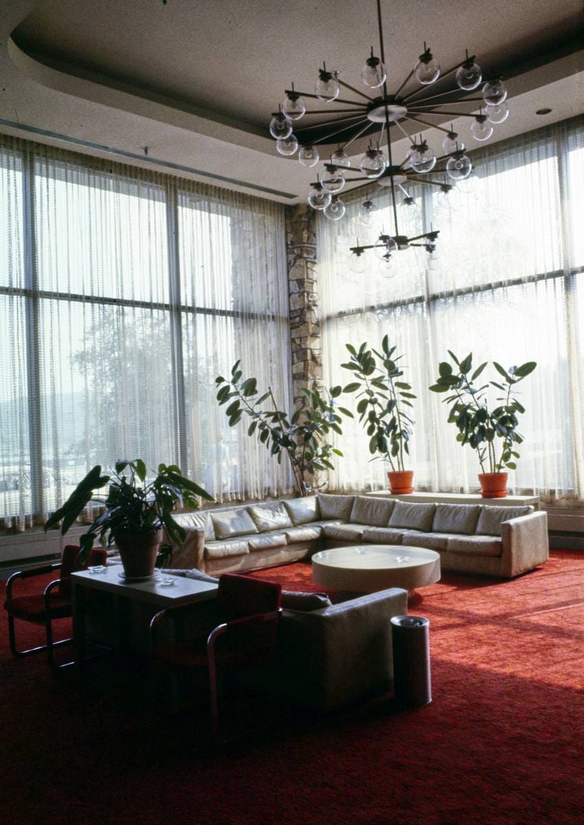 Historic Photo : 1977 Stevensville, main lobby, Swan Lake, New York | Margolies | Roadside America Collection | Vintage Wall Art :