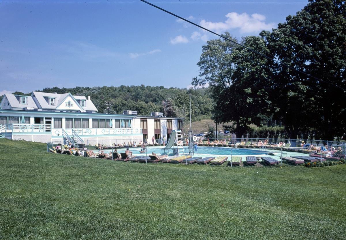 Historic Photo : 1977 Villa Roma, Calicoon, New York | Margolies | Roadside America Collection | Vintage Wall Art :