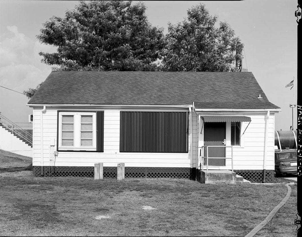Historic Photo : Moore Haven Lock, Lock Tender's House/Office, Cross-State Canal, Okeechobee Intracoastal Waterway, Moore Haven, Glades County, FL 1 Photograph