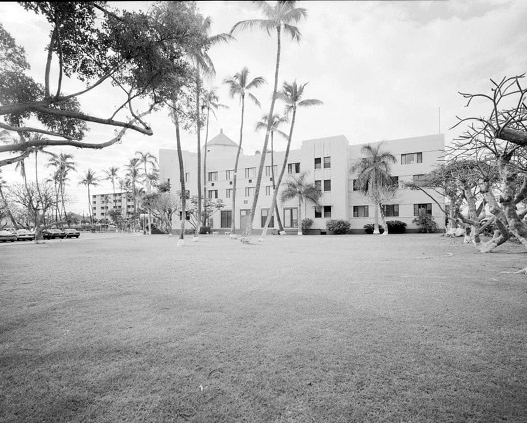 Historic Photo : U.S. Naval Base, Pearl Harbor, Bachelor Officer Quarters, Dealy Circle, Pearl City, Honolulu County, HI 1 Photograph