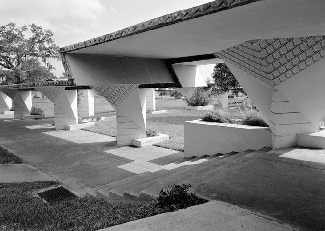 Historic Photo : Florida Southern College, Esplanade (Walkway), McDonald & Johnson Avenues, Lakeland, Polk County, FL 1 Photograph