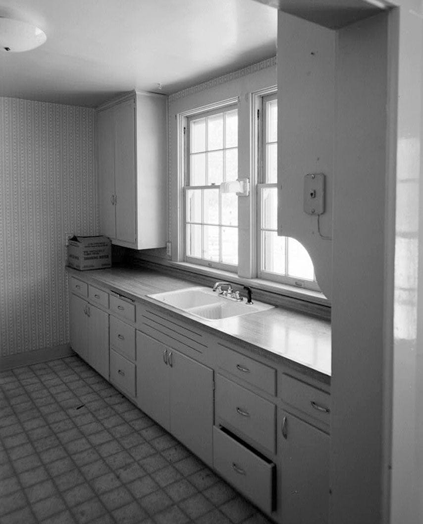 Historic Photo : Lee Vining Creek Hydroelectric System, Triplex Cottage, Lee Vining Creek, Lee Vining, Mono County, CA 6 Photograph