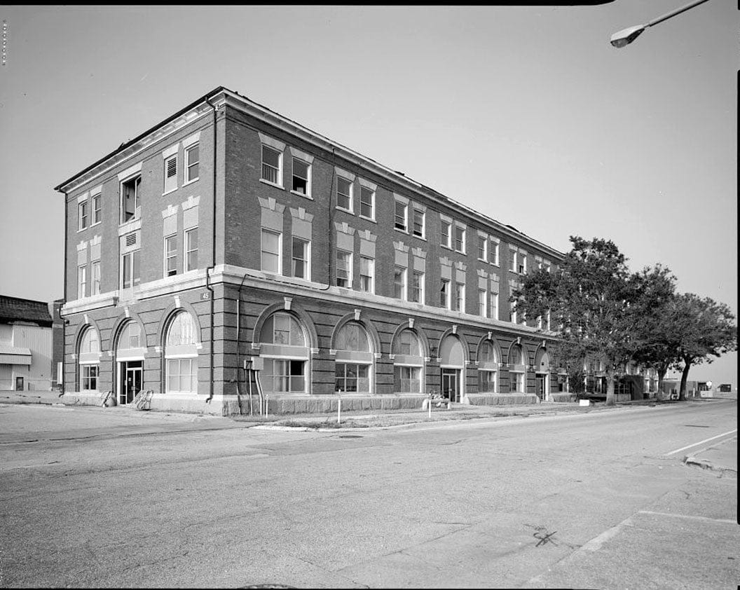 Historic Photo : U.S. Naval Air Station, Equipment Shops & Offices, 206 South Avenue, Pensacola, Escambia County, FL 1 Photograph