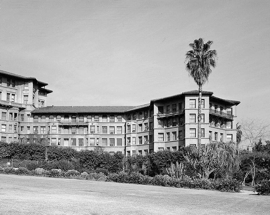 Historic Photo : Huntington Hotel, 1401 South Oak Knoll Avenue, Pasadena, Los Angeles County, CA 2 Photograph