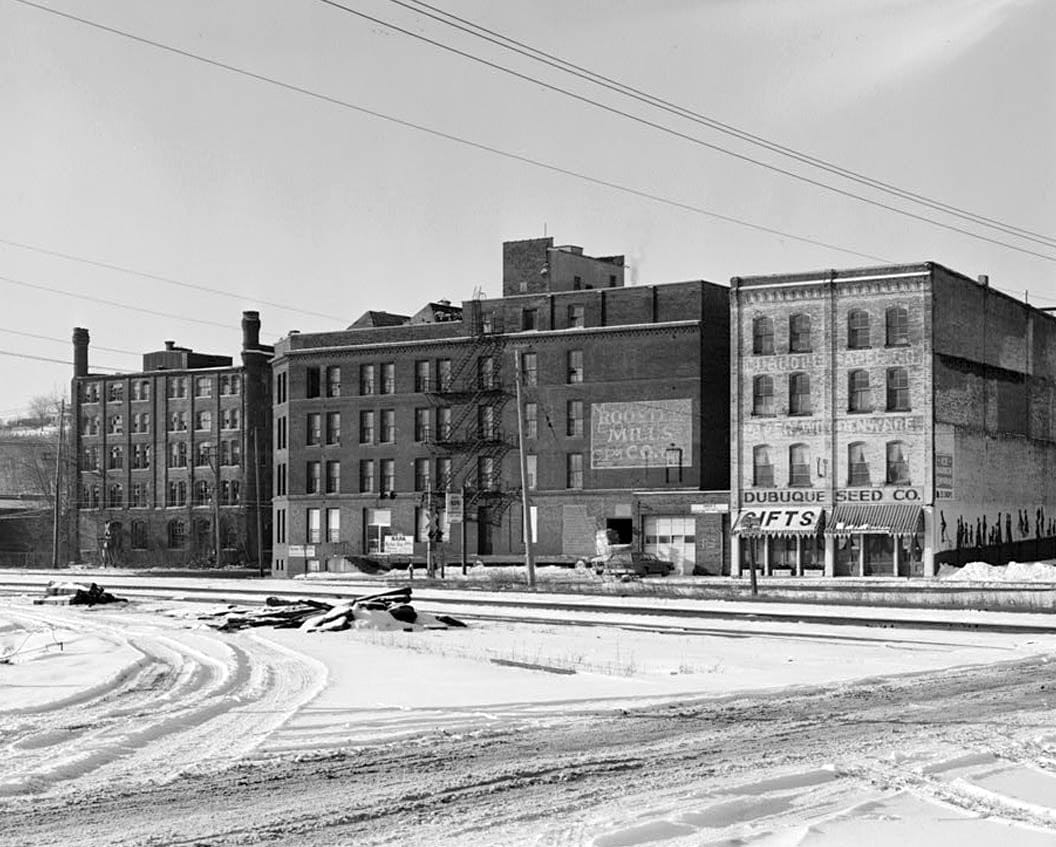 Historic Photo : Dubuque Commercial & Industrial Buildings, Dubuque, Dubuque County, IA 48 Photograph
