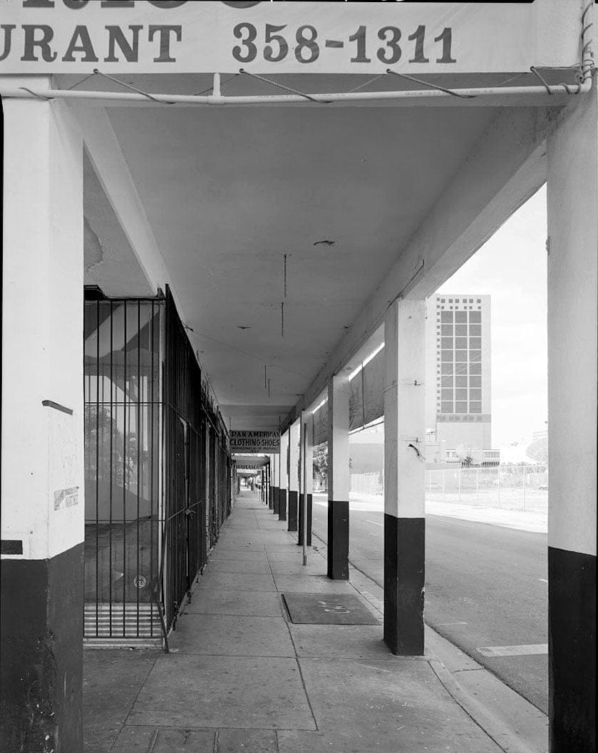 Historic Photo : Dennis Apartments, 433-447 North Miami Avenue, Miami, Miami-Dade County, FL 3 Photograph