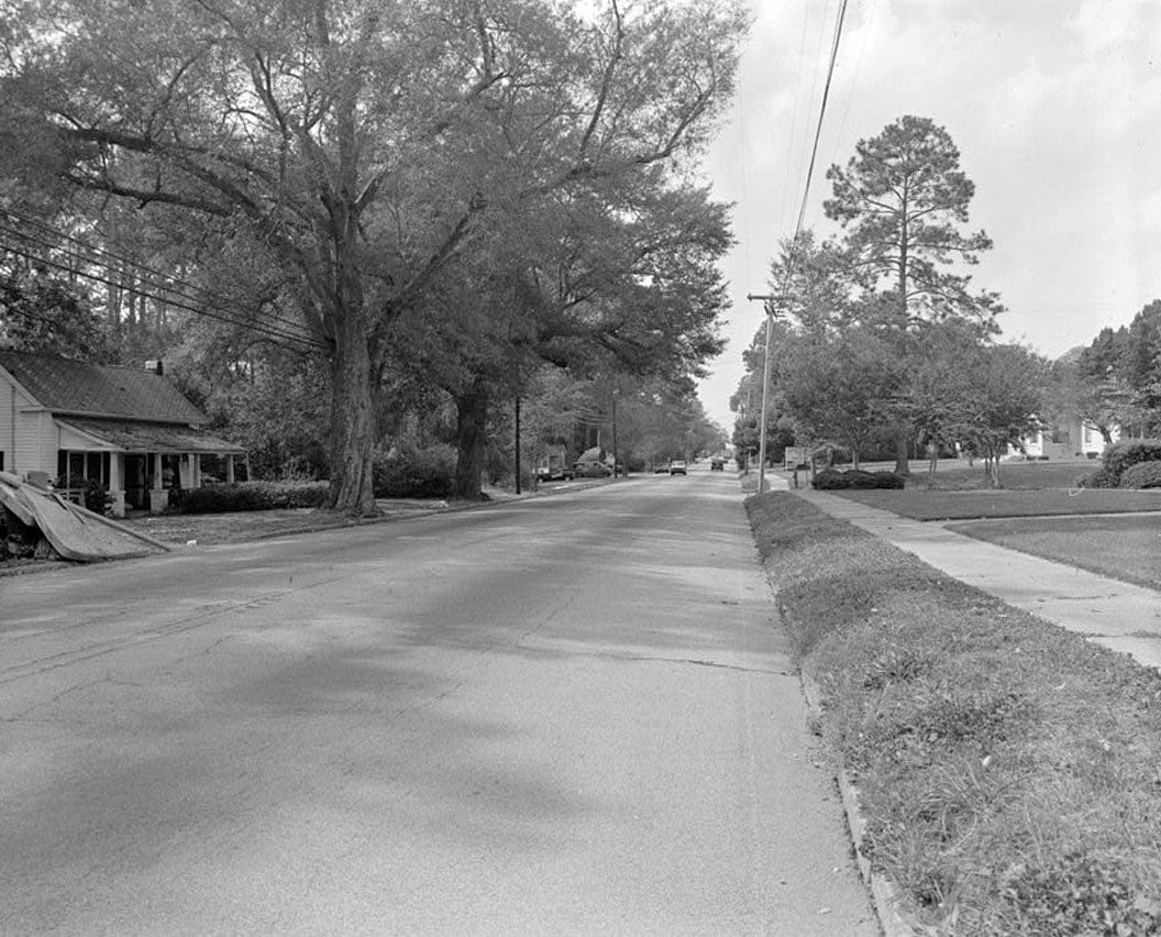Gaskin Avenue Neighborhood, Dart Street to east, CSX Railroad to south, Pearl & Madison Avenues to west, & Wilson & Gordon Streets to north, Douglas, Coffee County, GA 4