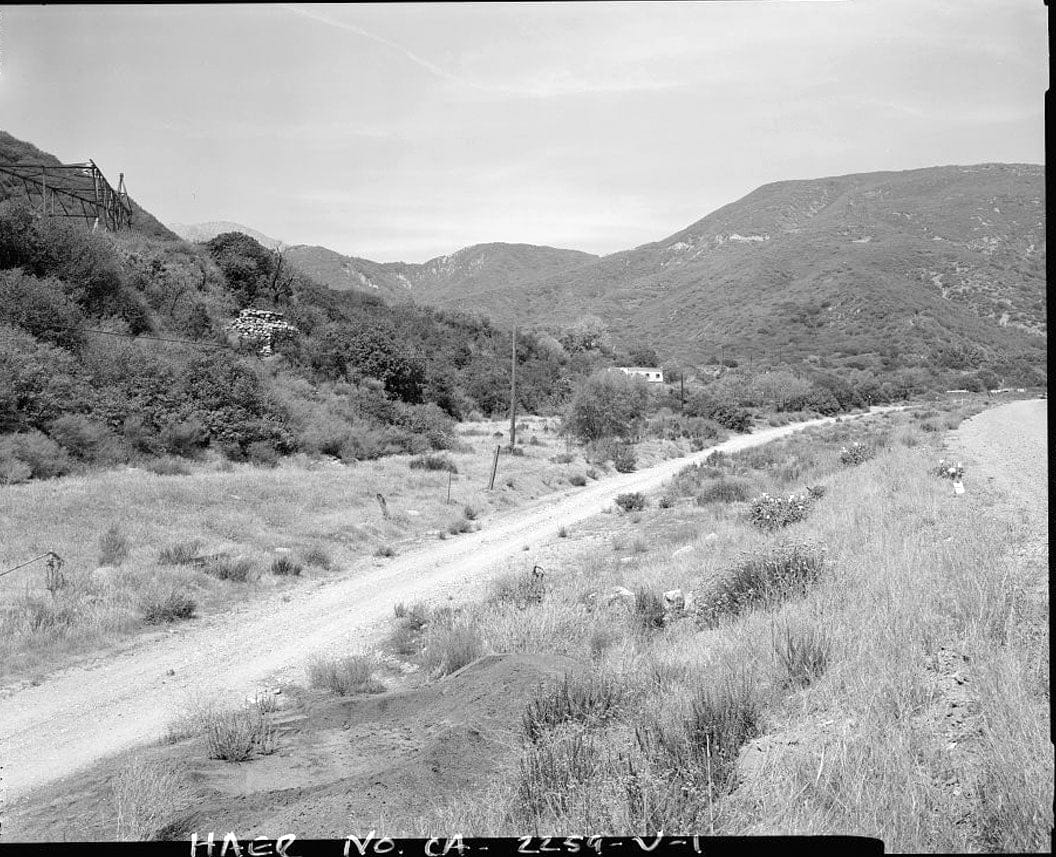 Historic Photo : Burlington Northern Santa Fe Railroad, Cajon Subdivision, Limekiln, Between Cajon Summit and Keenbrook, Devore, San Bernardino County, CA 1 Photograph