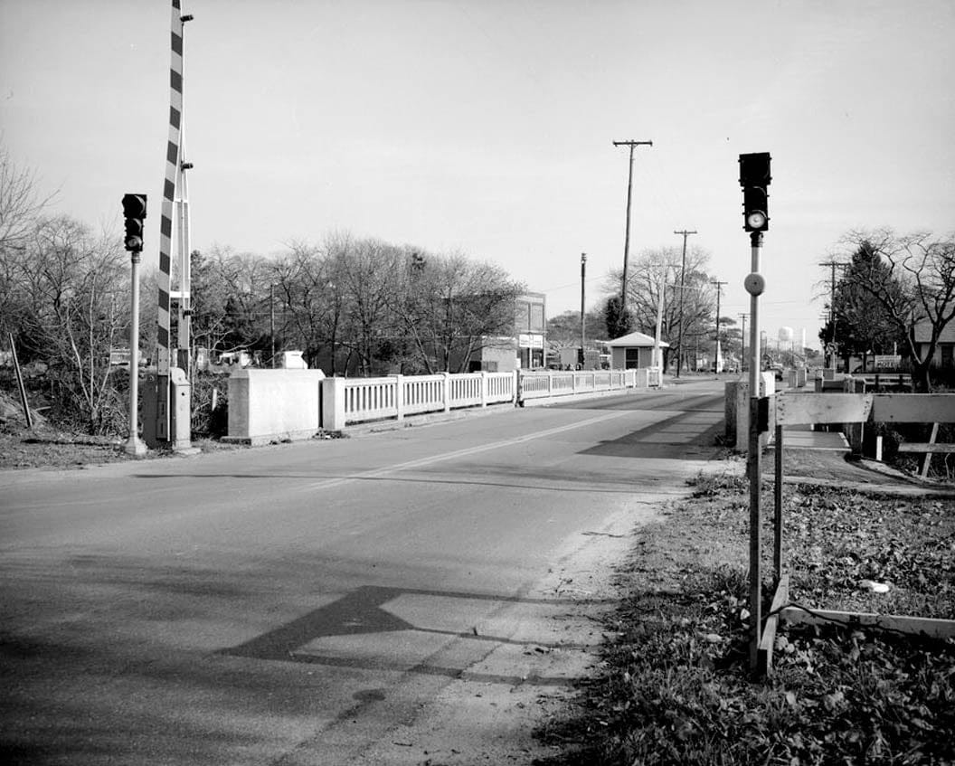 Historic Photo : Rehoboth Avenue Bridge, State Route 1A (Rehoboth Avenue) over Lewes & Rehoboth Canal, Rehoboth Beach, Sussex County, DE 19 Photograph
