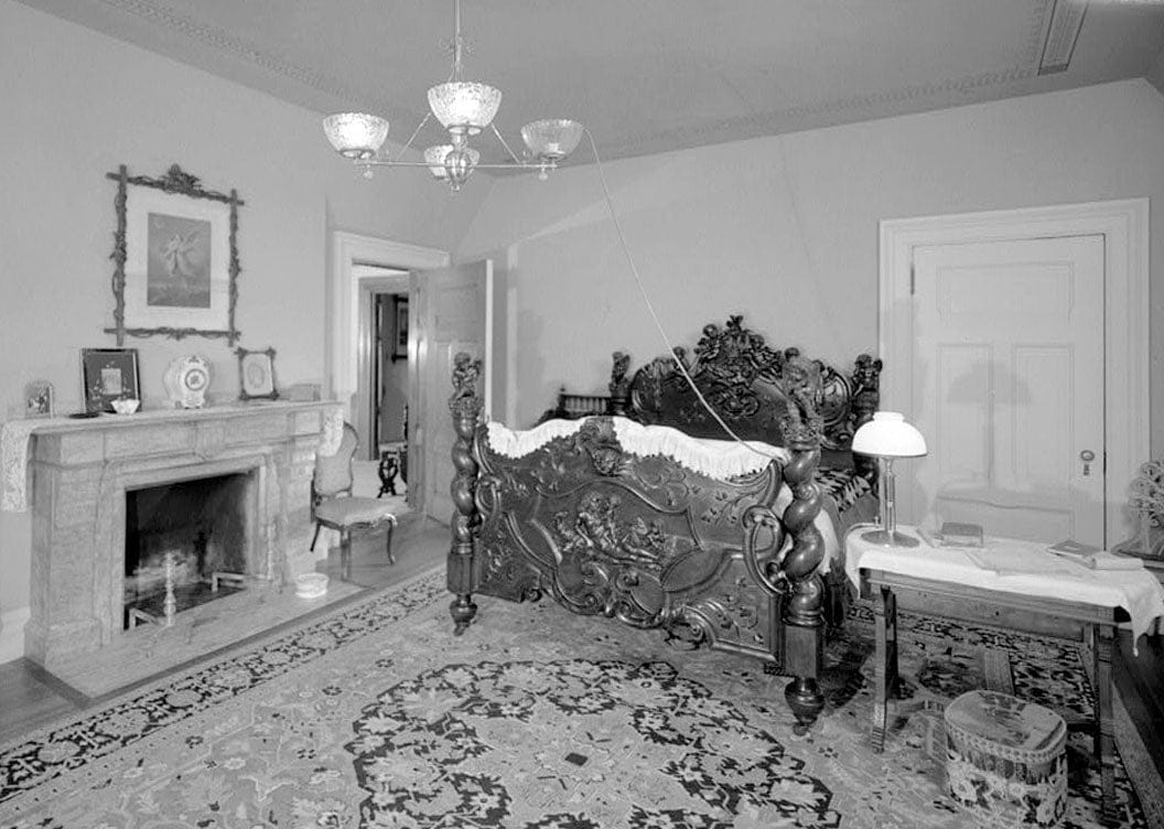 Historic Photo : Mark Twain House, 351 Farmington Avenue (corrected from original address of 531 Farmington Avenue), Hartford, Hartford County, CT 3 Photograph