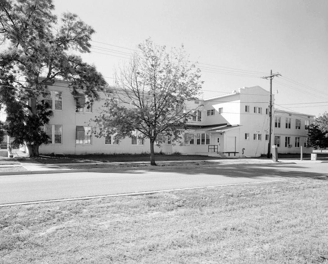 Historic Photo : Fitzsimons General Hospital, Tubercular Ward, East Bushnell Avenue, North side, 225 feet East of South Page Street, Aurora, Adams County, CO 1 Photograph