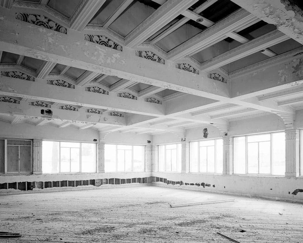 Historic Photo : Grand Central Air Terminal, 1310 Air Way, Glendale, Los Angeles County, CA 8 Photograph
