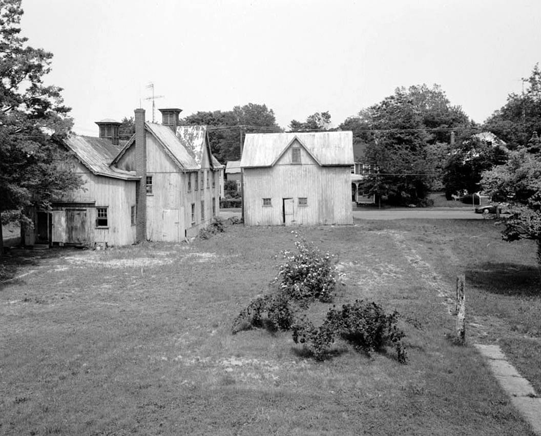 Historic Photo : Hunn House, Carriage House, East Dover Hundred, 21 North State Street, Dover, Kent County, DE 1 Photograph