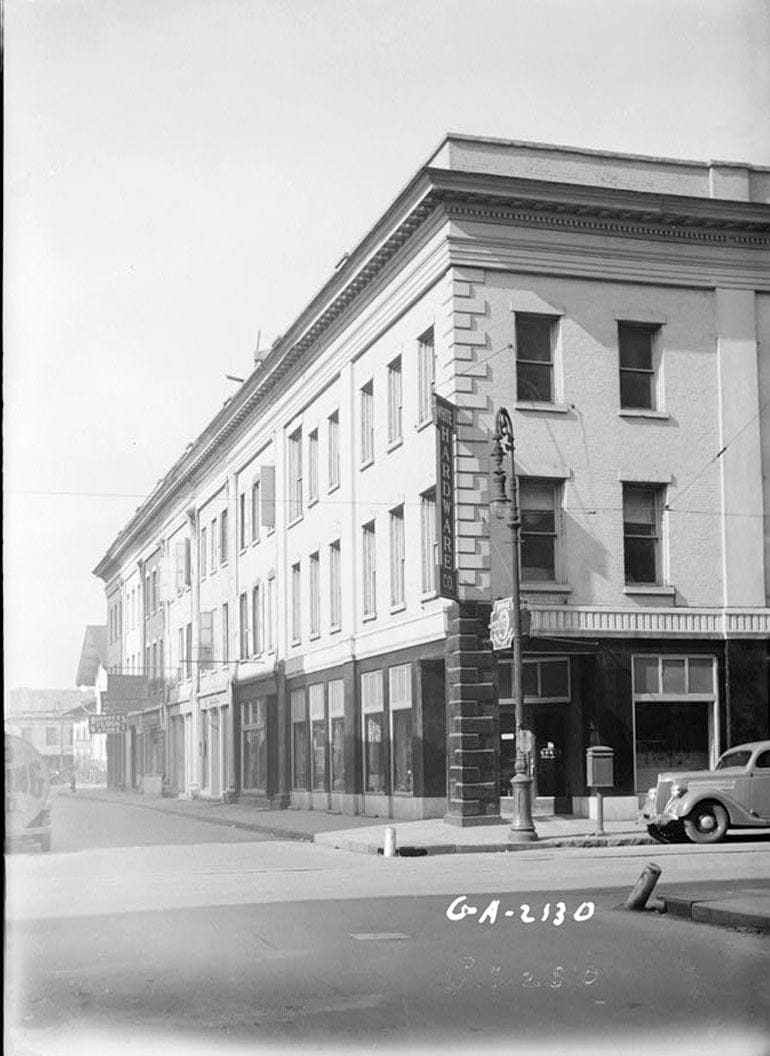 Historic Photo : Gibbons Block, Congress, Saint Julian, Barnard, Whitaker Streets, Savannah, Chatham County, GA 1 Photograph