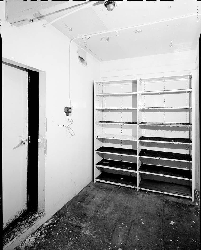 Historic Photo : POW-3 Distant Early Warning Line Station, Bullen Point, Prudhoe Bay, North Slope Borough, AK 72 Photograph