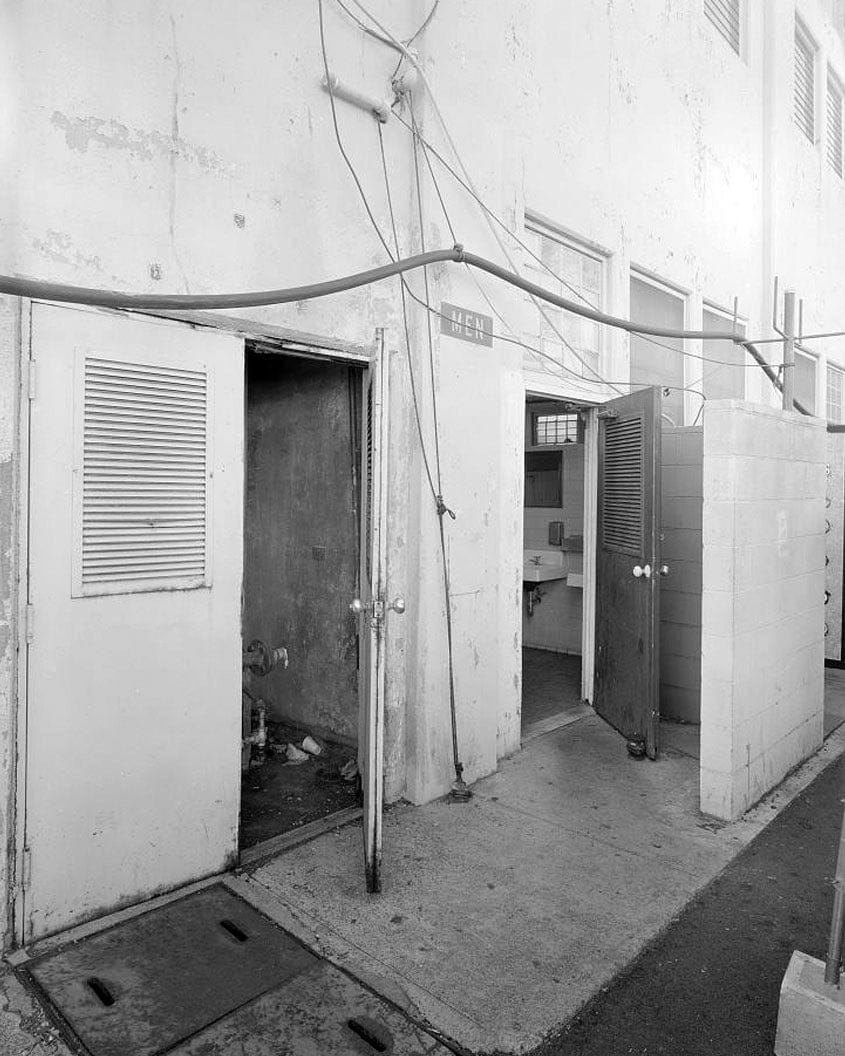 U.S. Naval Base, Pearl Harbor, Latrine Dry Dock No. 2 & Latrine Dry Dock No.3, Near Avenue G adjacent to Dry Dock No. 2 & Dry Dock No. 3, Pearl City, Honolulu County, HI 4