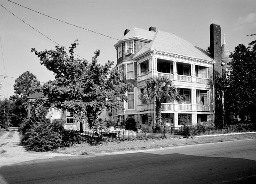 Historic Photo : Savannah Victorian Historic District, Bounded by Gwinnett, East Broad, West Broad Street & Anderson Lane, Savannah, Chatham County, GA 8 Photograph