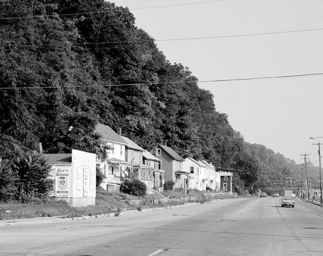 Historic Photo : Workingmen's Houses, Locust, South Locust & Dodge Streets & Southern Avenue, Dubuque, Dubuque County, IA 4 Photograph