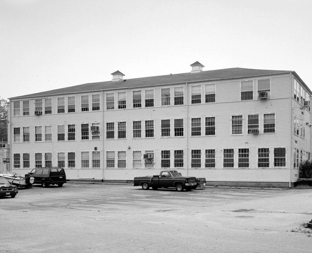 Naval Undersea Warfare Center, Bowditch Hall, 600 feet east of Smith Street & 350 feet south of Columbia Cove, West bank of Thames River, New London, New London County, CT 8