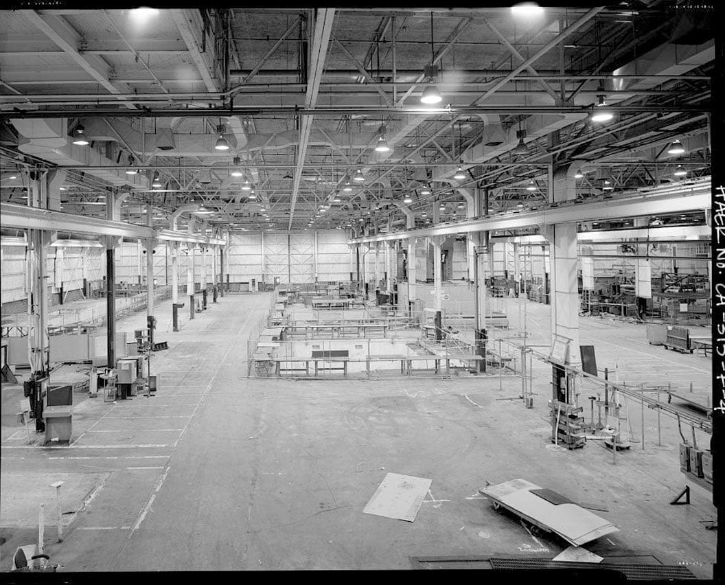 Historic Photo : Douglas Aircraft Company Long Beach Plant, Aircraft Parts Shipping & Receiving Building, 3855 Lakewood Boulevard, Long Beach, Los Angeles County, CA 4 Photograph