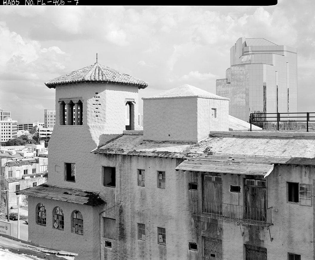 Historic Photo : El Vernona-John Ringling Hotel, 111 North Tamiami Trail (U.S. Highway 41), Sarasota, Sarasota County, FL 4 Photograph