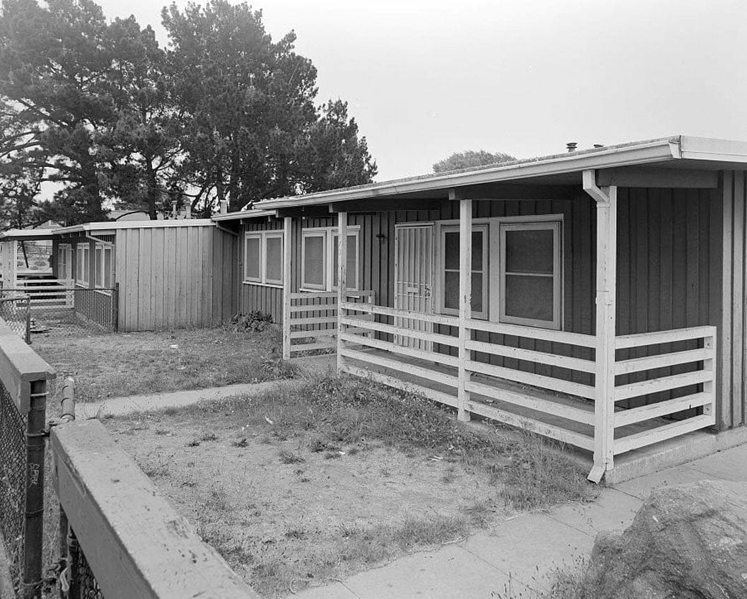 Historic Photo : Easter Hill Village, Building No. 18, West side of South Twenty-Sixth Street, north of Hinkley Avenue, Richmond, Contra Costa County, CA 4 Photograph