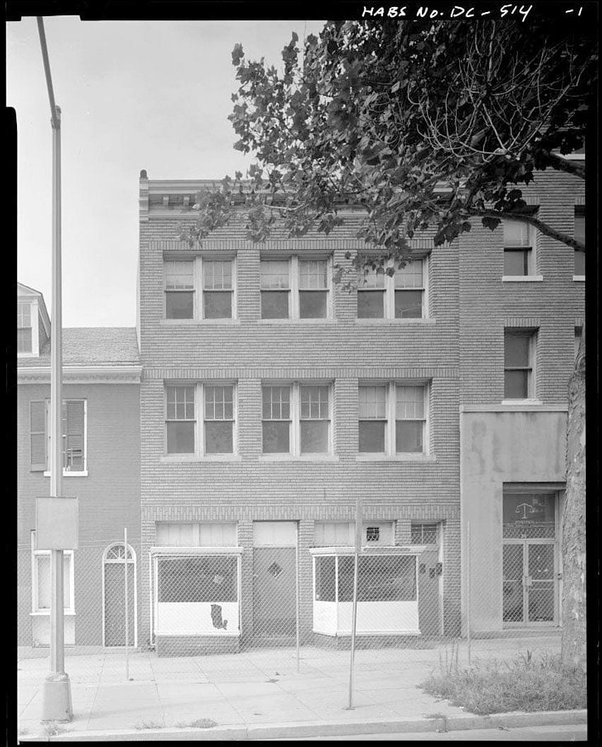 Historic Photo : Golden Bull Restaurant, 308 Sixth Street Northwest, Washington, District of Columbia, DC 1 Photograph