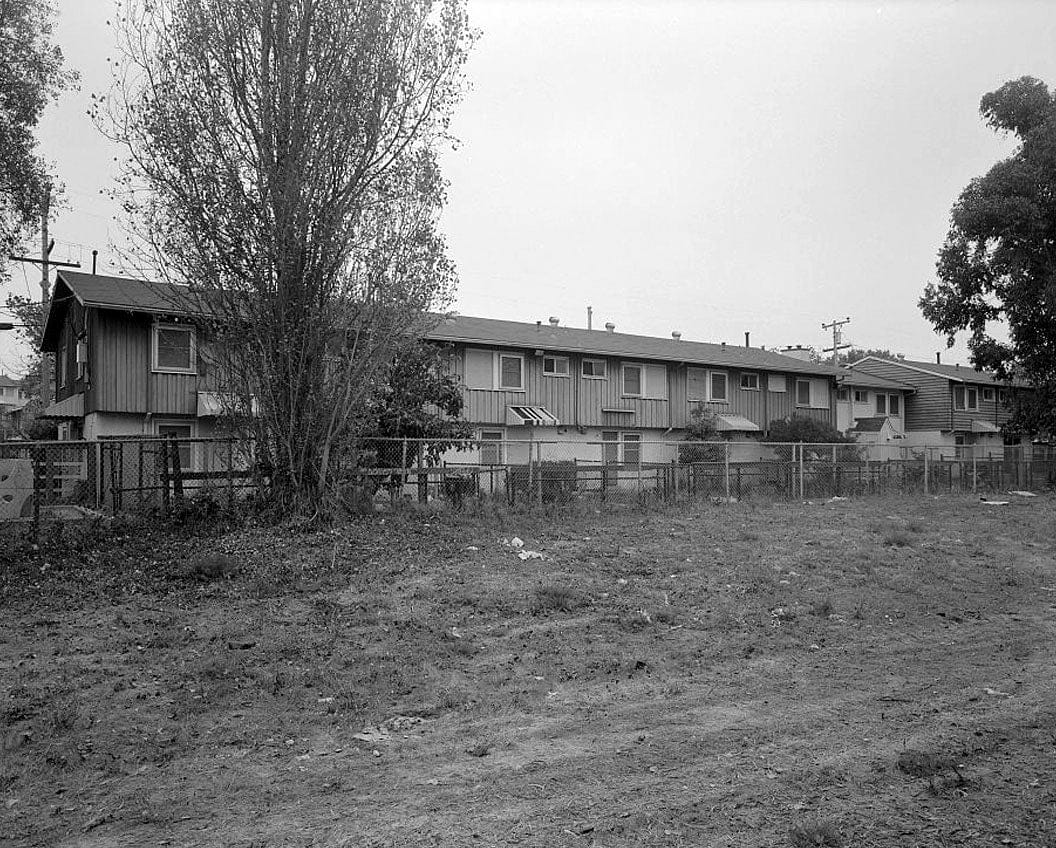 Historic Photo : Easter Hill Village, Building No. 11, South side of Hinkley Avenue, west of South Twenty-Sixth Street, Richmond, Contra Costa County, CA 1 Photograph