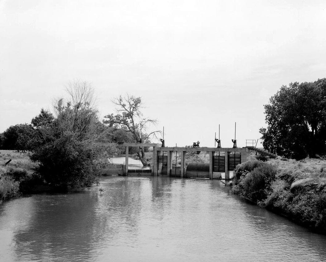 Historic Photo : O'Brian Canal, South Platte River Drainage Area Northest of Denver, Brighton, Adams County, CO 1 Photograph
