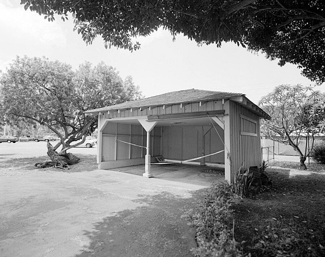 Historic Photo : U.S. Naval Base, Pearl Harbor, Hale Allii Housing Garage, Hale Alii Avenue & Avenue "D", Pearl City, Honolulu County, HI 2 Photograph