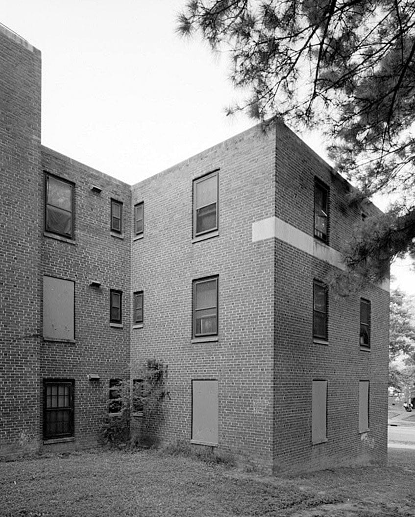 Historic Photo : Techwood Homes, Building No. 1, 575-579 Techwood Drive, Atlanta, Fulton County, GA 4 Photograph